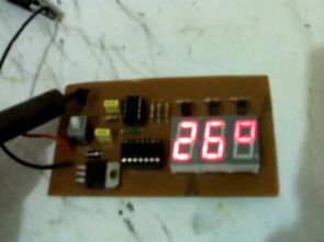 Thermometer Circuit LM35  PIC12F675
