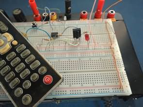 Remote Controlled Combination Lock Circuit