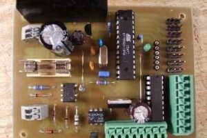 Atmel ATmega8 DCC Servo Protokol
