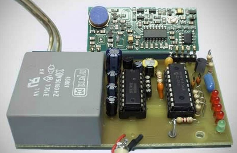 electronic circuits controlled by pic16f84 rf transceiver rs232