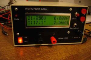 PIC16F877P LCD Göstergeli ayarlı dijital güç kaynağı