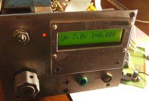 ATmega8 dijital volt amper metre ADC örneği