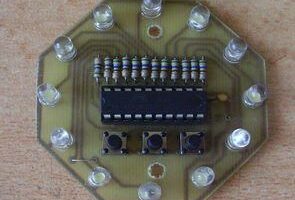 Attiny2313 12 led efekt devresi