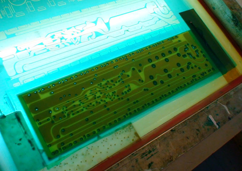 pcb uzerine lehim maskesi baskisi uygulanmasi solder mask printing applied to pcb