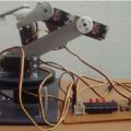 Seri Port  Kontrollü 3 Eksenli  Robot Kol Projesi PIC16F877 JAL