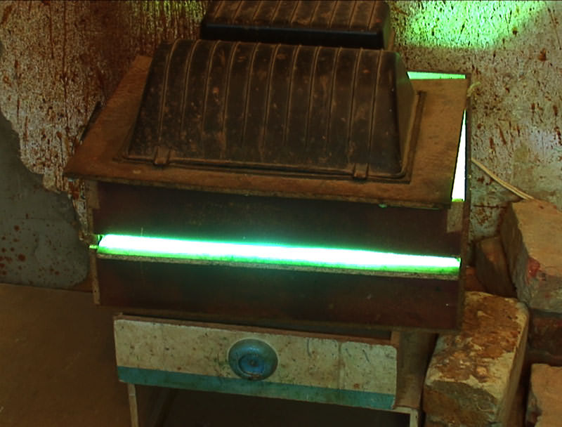 uv kuruyan pcb baskisinin firinda sabitlenmesi uv curing pcb print fixing in an oven