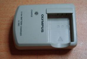 Olympus LI30C Şarj Cihazı Arızası (Pil dolmadan Şarj Kesme)