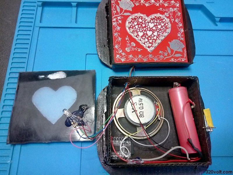 led-heart-circuit-box-gift-valentines-day-2021